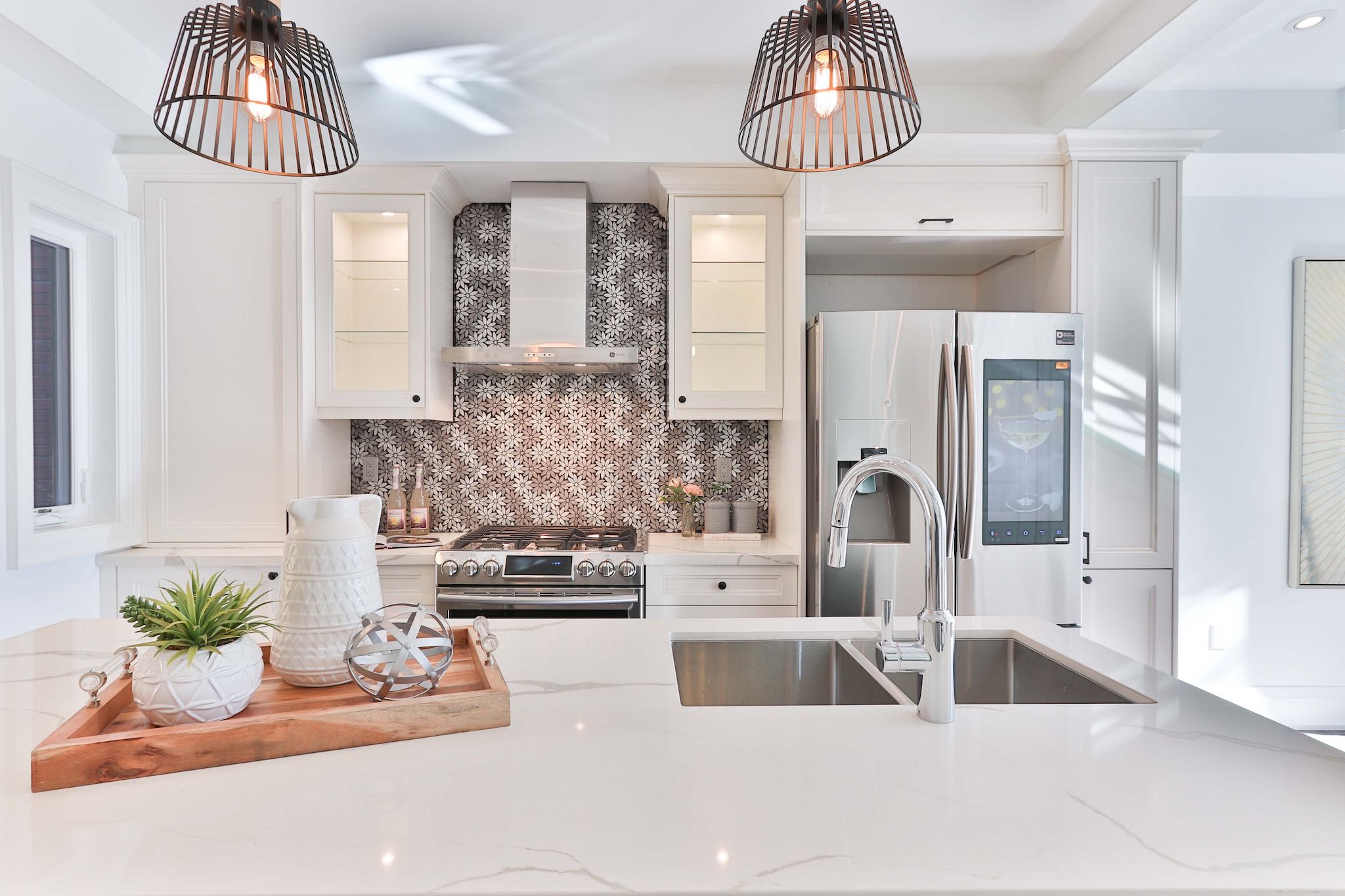 AI Receptionist for Kitchen & Bath Remodelers: Stop Losing $60K Projects to Voicemail